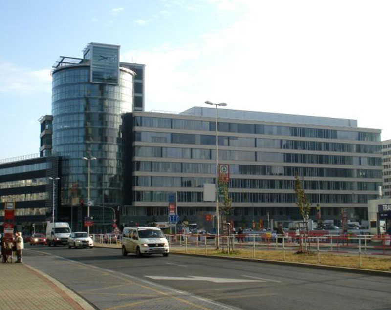 administrativni-budova-trianon